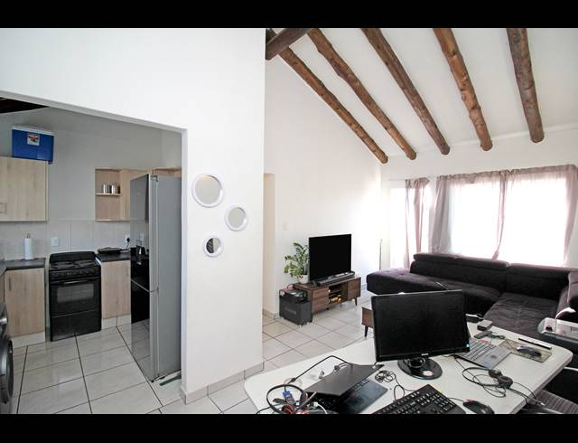 2 BEDROOM APARTMENT FOR SALE IN NORTHGATE